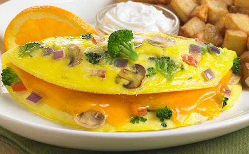 Pagluluto ng omelet na may keso: 5 mga recipe na may iba't ibang mga pagpuno