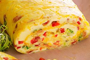 French omelet na may keso at kamatis