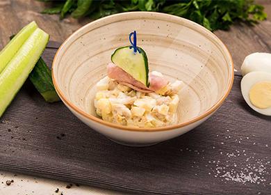 Salad Sail: simpleng mga recipe para sa isang magandang meryenda