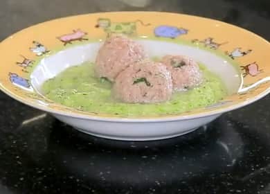 Turkey at broccoli karne sopas puree - perpektong recipe para sa mga bata