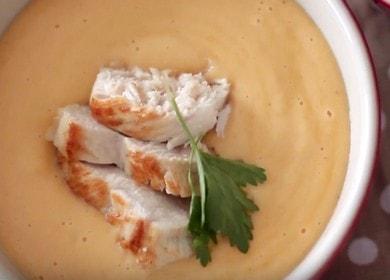 Zuppa di formaggio tenera con pollo: una ricetta con foto e video.