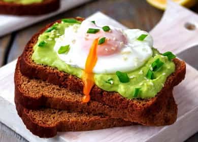 Pasta all'avocado per tramezzini secondo una ricetta passo passo con foto