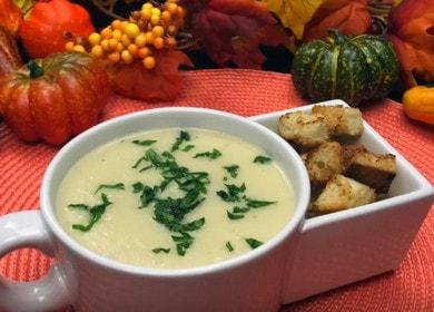 Prepariamo una deliziosa purea di zuppa di sedano secondo una ricetta passo-passo con una foto.