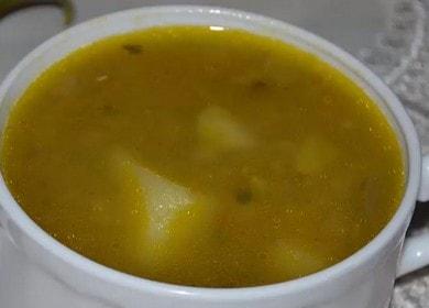Cucinare una deliziosa zuppa con lenticchie e patate secondo una ricetta passo-passo con una foto.