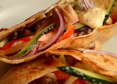 Shawarma originale in pita: cuciniamo secondo la ricetta con foto e video.