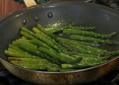 come cucinare gli asparagi verdi freschi