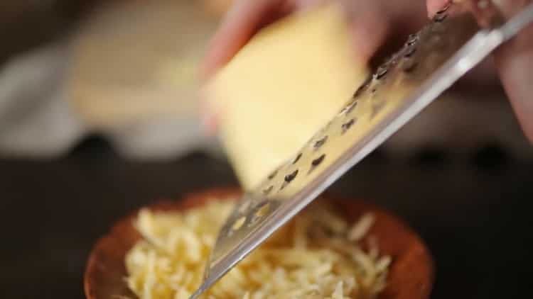 Upang makagawa ng julienne cheese cheese