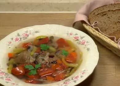 zuppa con fagioli e carne