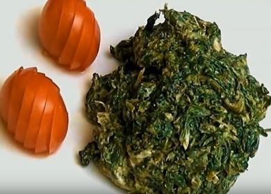 Ein köstliches Rezept für die Zubereitung von gefrorenem Spinat: Mit Schritt-für-Schritt-Fotos kochen.