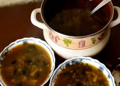 Гъбена супа от сушени гъби с перлен ечемик по стъпка по стъпка рецепта със снимка