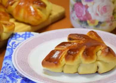 Ang mga butter roll ay may mga mansanas at kanela 🍎