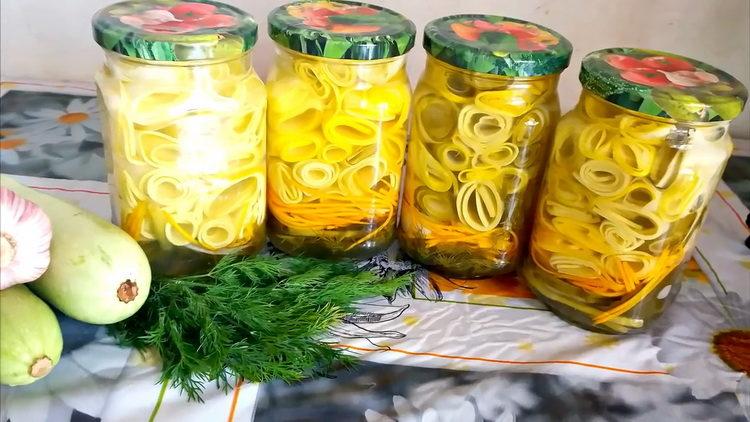 Mga paghahanda mula sa zucchini para sa taglamig - gintong mga recipe na may mga larawan