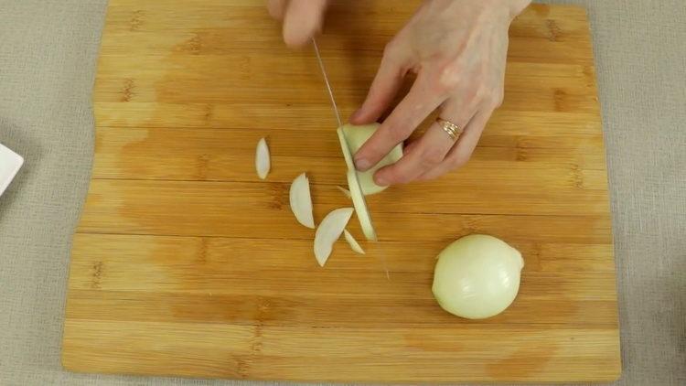 Κόψτε το κρεμμύδι